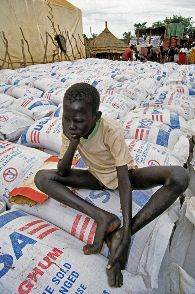 USA emergency sorghum grain donations for Southern Sudan : CRISIS : Viviane Moos |  Documentary Photographer