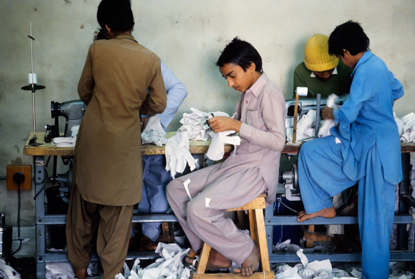 Child Labor in Pakistan : BUSINESS & INDUSTRY : Viviane Moos |  Documentary Photographer