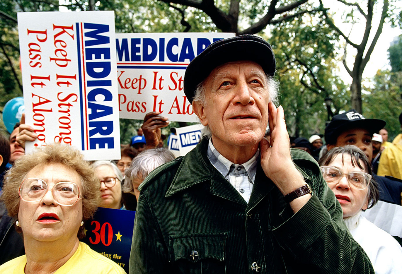Seniors at a Keep Medicare Strong march in Washington D.C. : HEALTHCARE & MEDICAL : Viviane Moos |  Documentary Photographer