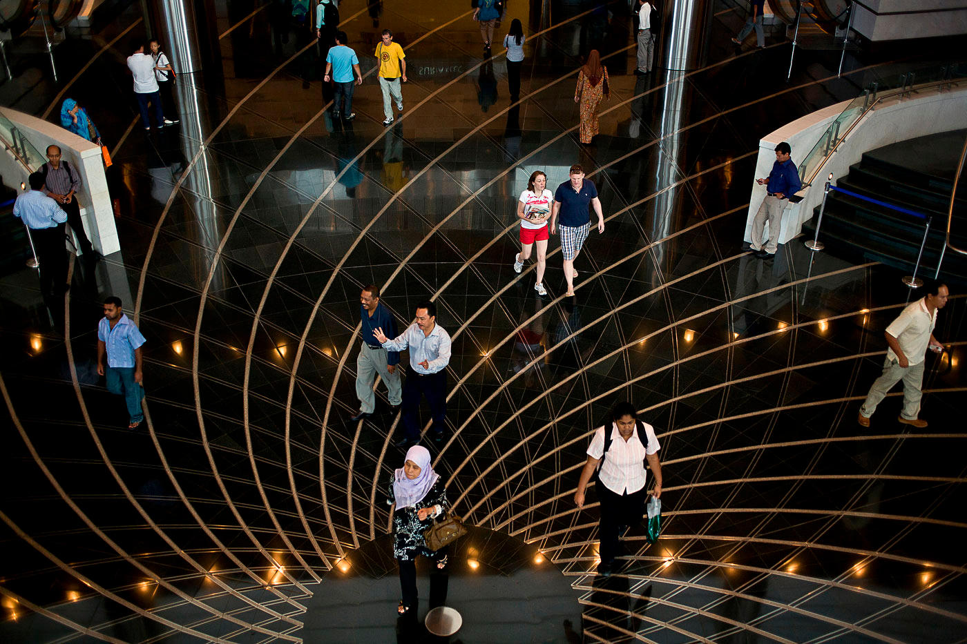 Petronas Tower lobby, Kuala Lumpur :  DAILY LIFE; The Rich, the Poor & the Others : Viviane Moos |  Documentary Photographer