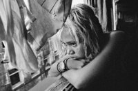 Ana dreaming of the handsome American sailor who didn't show as promised - © Viviane Moos