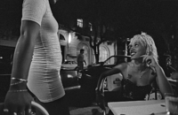 Midnight on the waterfront, Ana and Jackie waiting for customers - © Viviane Moos