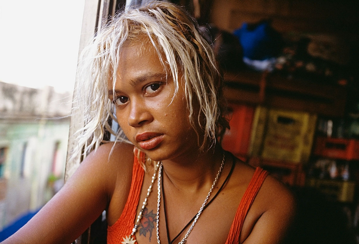 Working Girl, Recife, Brazil. : PORTRAITS : Viviane Moos |  Documentary Photographer