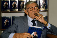 George Burns at his book signing - © Viviane Moos