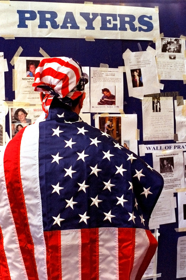  : FEATURE: The WTC & I : Viviane Moos |  Documentary Photographer