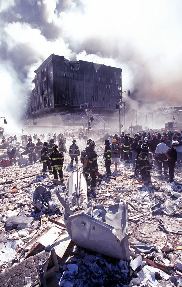  : FEATURE: The WTC & I : Viviane Moos |  Documentary Photographer