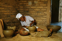 Home business - making pottery for sale, north rural Brazil - © Viviane Moos
