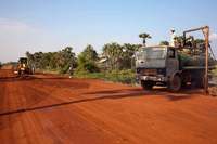 Building new roads in Cambodia - © Viviane Moos