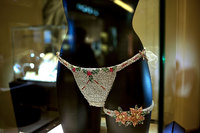 Victoria Secret's $15 million diamond and ruby lingerie - © Viviane Moos