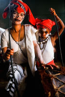 Shaman and healer with her daughter, Cape Town, South Aftica - © Viviane Moos