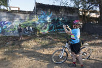 Carmen Poon taking a photo of bike tour participant Molly  - © Viviane Moos